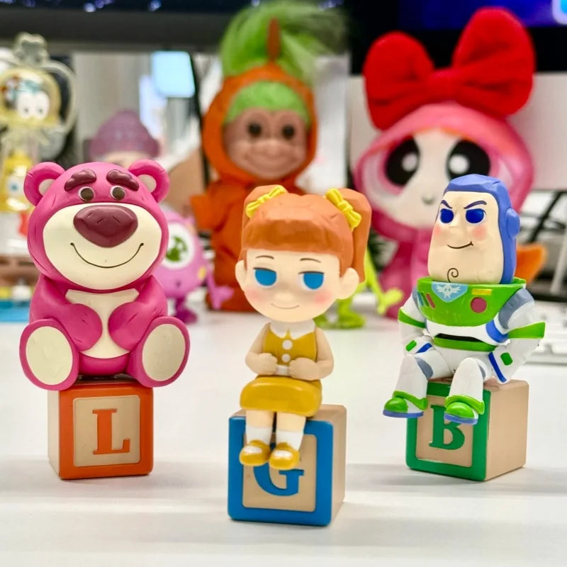 Blind Box Lotso – 30th Anniversary Edition Alphabet Blockfigur