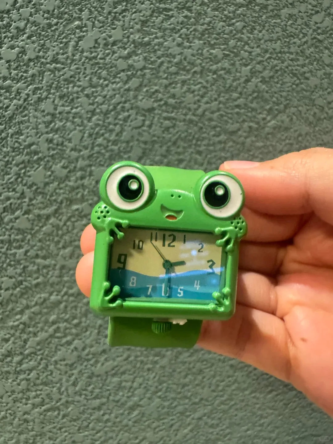 Lilypad Necklace Watch - Toy Story 5, Confirmed Figure Out of Blind Box