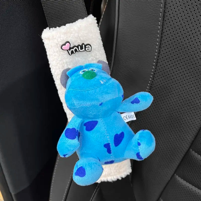 Lotso Sicherheitsgurtabdeckung – plüschig mit blauer Blume