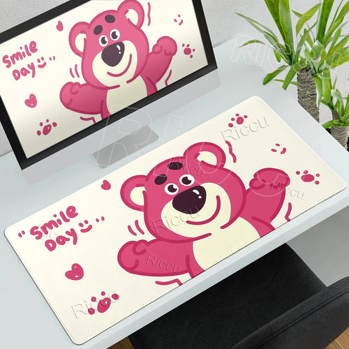Podkładka pod mysz Lotso – Dzień Uśmiechu, kremowe tło