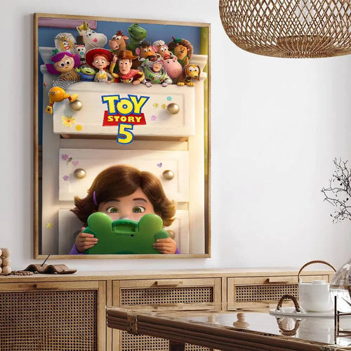 Toy Story 5 Wandaufkleber – Kommode-Szene