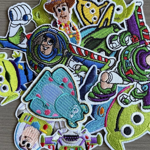 Patch Toy Story - Lot de 13 pièces (mix Monstres et Cie)