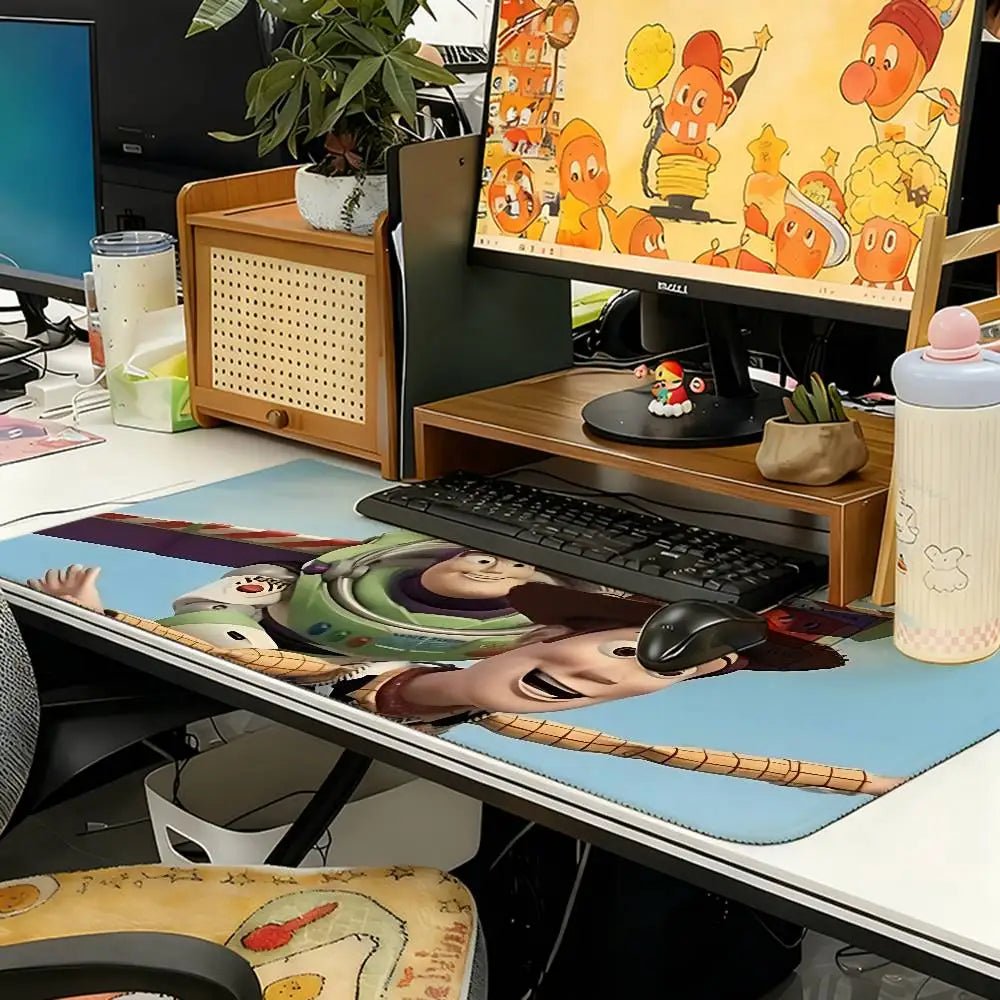 Toy Story Mouse Pad - Buzz and Woody Close-up, Blue Background