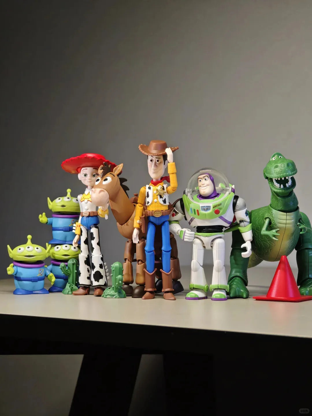 Buzz Lightyear Figur – Elite Series 1 Versteckte Figur mit kleinen Soldaten-Accessoires
