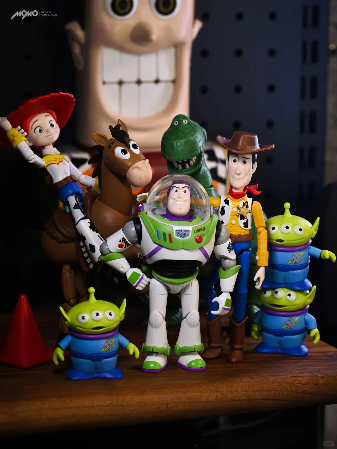 Buzz Lightyear Figur – Elite Series 1 Versteckte Figur mit kleinen Soldaten-Accessoires